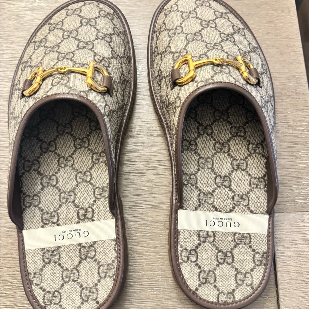 Gucci Mens  Beige and Brown slippers
